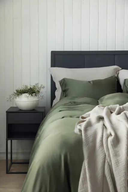 Borås Cotton Bliss bäddset 150x210/50x60 Oliven 