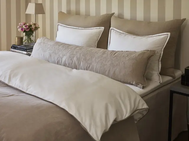 Halvor Bakke Master Vincent kuddfodral 40x160 Linen 