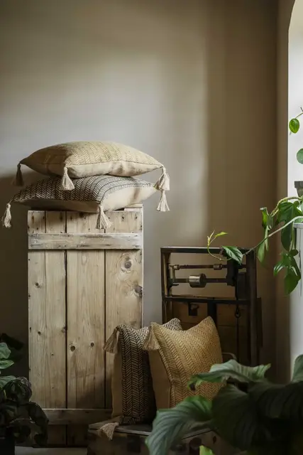 Gustav Ovland Arrow kuddfodral 50x50 Rökt ek 