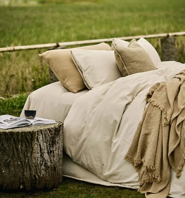 Gustav Ovland Marabel bäddset 150x210/50x60 Beige / Vass 