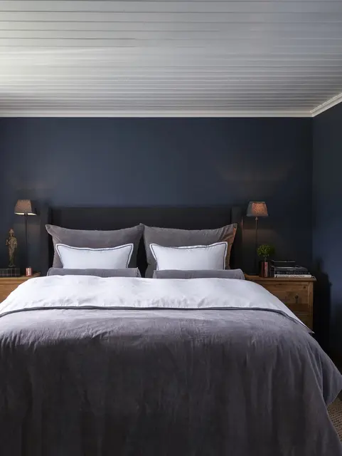 Halvor Bakke Wellington sängöverkast 160x280 Plum kitten 