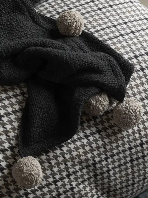 Halvor Bakke Boschendal sängöverkast 140x240 Sort / Black 