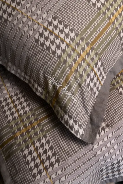 Halvor Bakke Ekeberg bäddset 150x210/50x60 Brun / Mullvad 