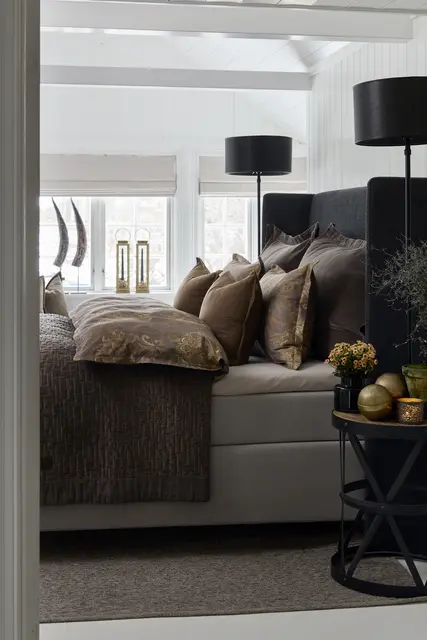 Halvor Bakke Gimle bäddset 230x220/2*50x60 Brun / Mullvad 