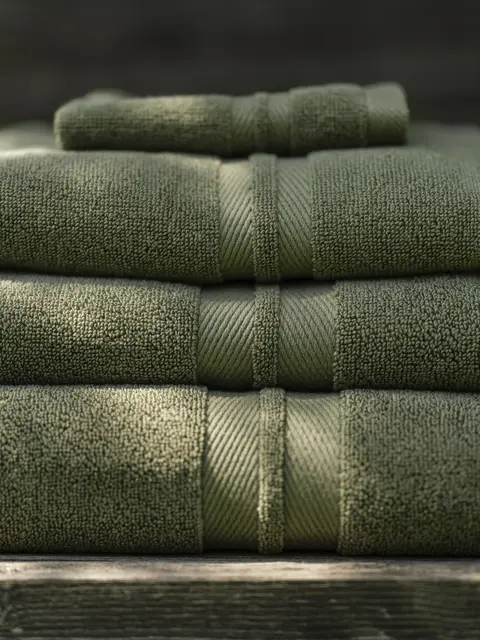 Halvor Bakke St. Paul handduk 30x30 Stöv grön 