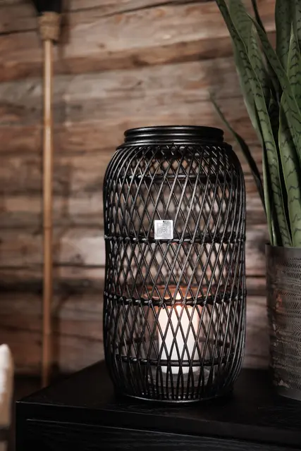 Halvor Bakke Lombok rotting lyslykt H45 Sort 