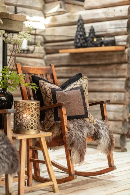 Halvor Bakke Luster Tre drivved pinner H45 Sort 