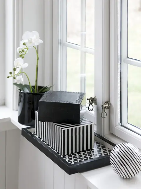 Sita brett White/black bone resin 