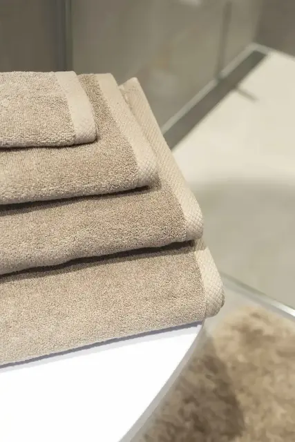 Turiform Zero handduk 50x70 Beige / Greige 